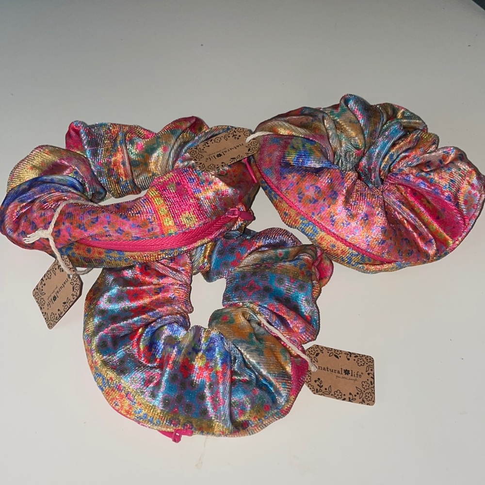 3 Hideaway Scrunchies